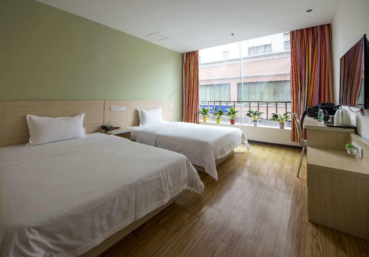 E+ Hotel Guangzhou Baixin Branch ภายนอก รูปภาพ